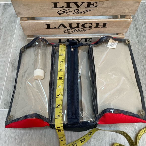 💥HP💥 NWOT Kenneth Cole Reaction Travel Toiletry Bag - Picture 9 of 9